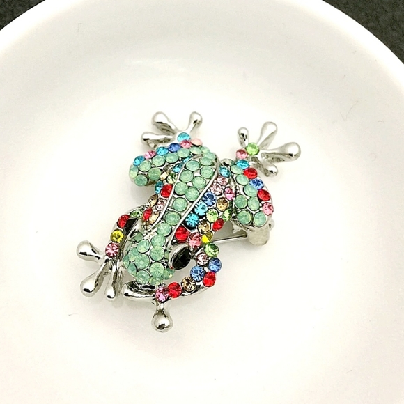 Silver plated multicolor crystal frog necklace/brooch with gold chain - Picture 8 of 16